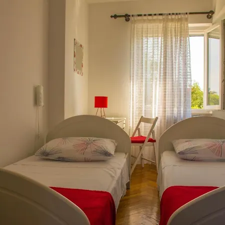 Apartment White & In Malinska