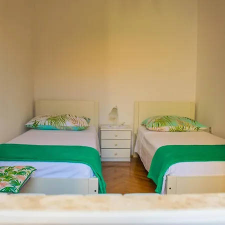 White&green In *