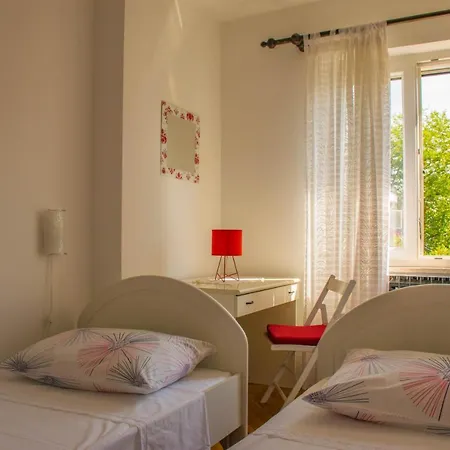 Apartment White & In Malinska