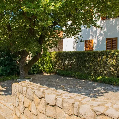 Appartement White&green In Malinska