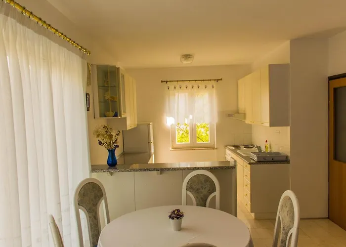 White & In Appartamento