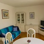 White & In דירה מאלינסקה