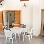 דירה White & In *